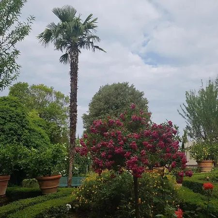 Scacciapensieri Boutique Otel 4*