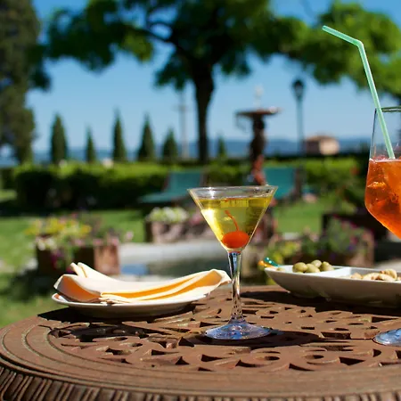 Hotel Scacciapensieri Boutique 4*